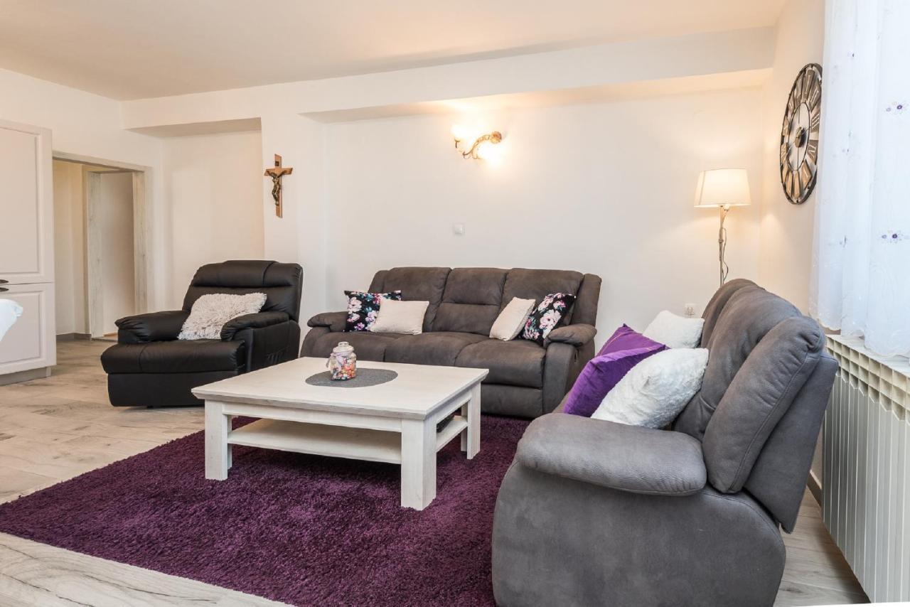 Holiday Home Tower With Private Pool, Sauna And Quads Smilcic Eksteriør bilde