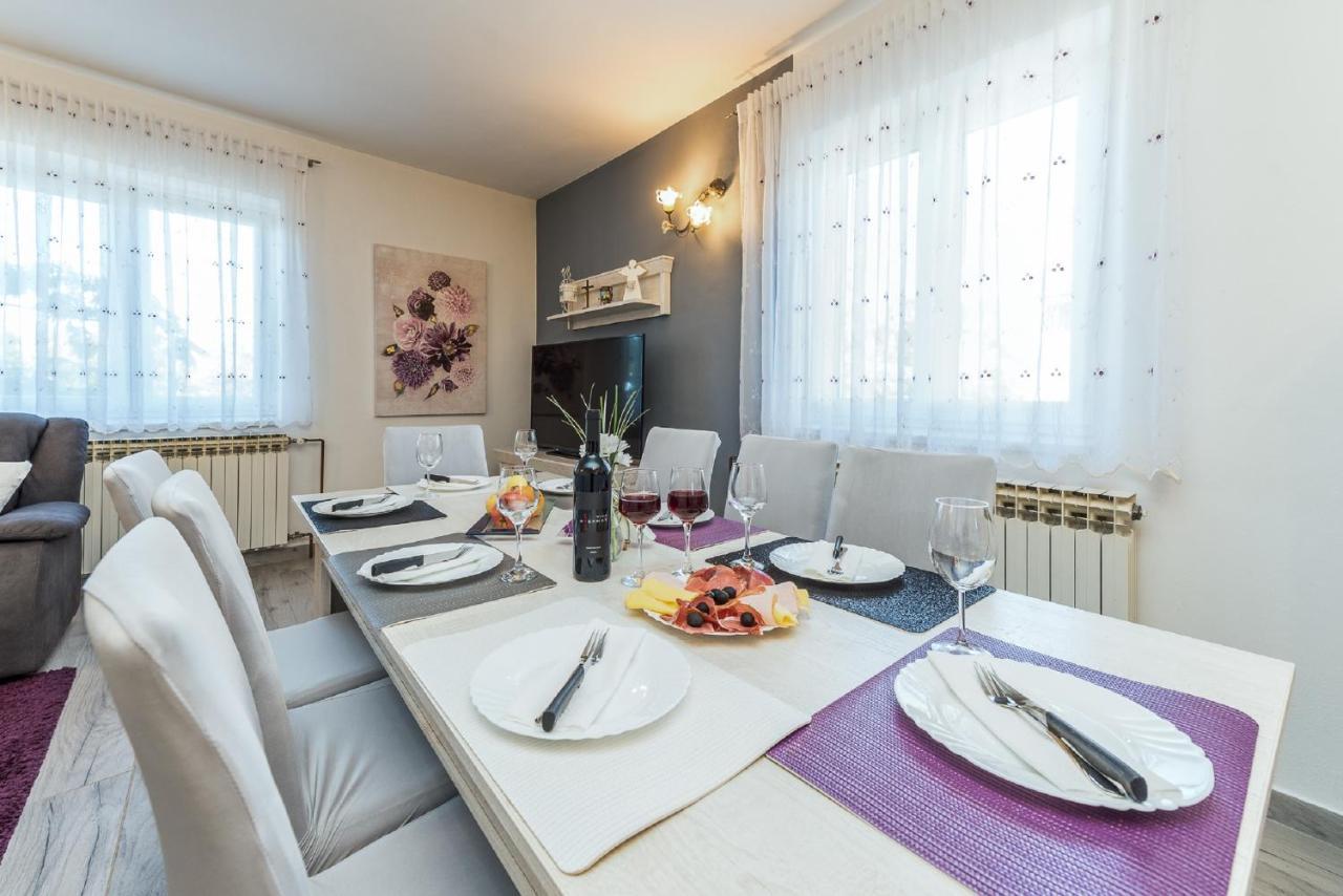 Holiday Home Tower With Private Pool, Sauna And Quads Smilcic Eksteriør bilde