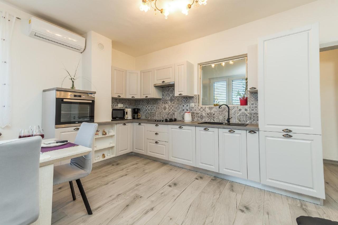 Holiday Home Tower With Private Pool, Sauna And Quads Smilcic Eksteriør bilde