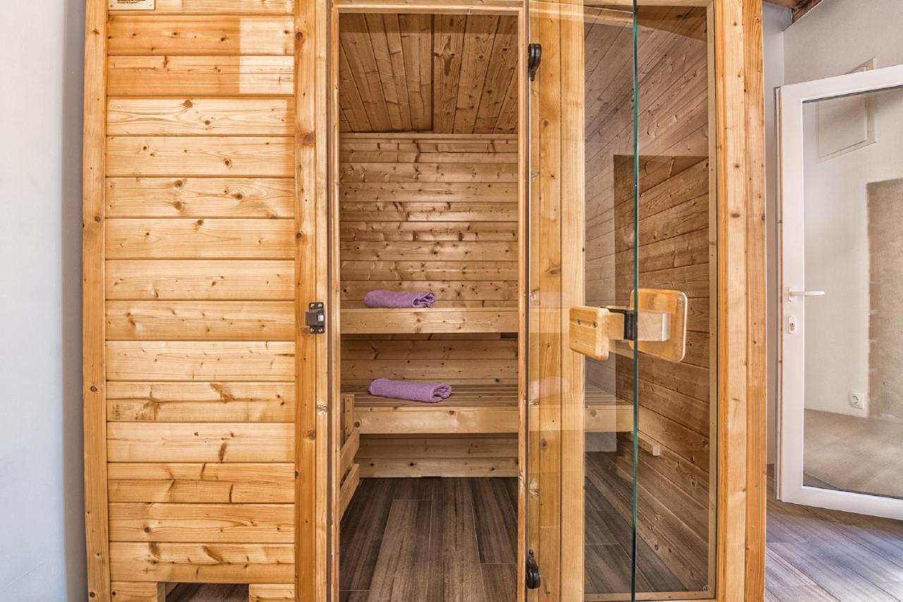 Holiday Home Tower With Private Pool, Sauna And Quads Smilcic Eksteriør bilde